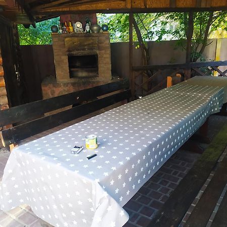 Куренiвський Двiр Kijów Zewnętrze zdjęcie