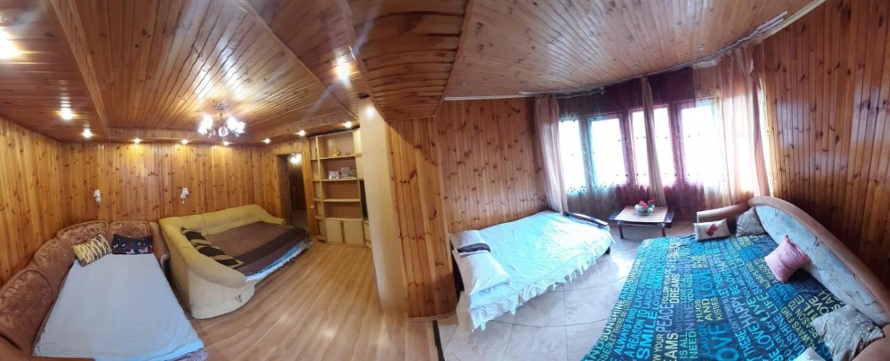 Куренiвський Двiр Kijów Zewnętrze zdjęcie