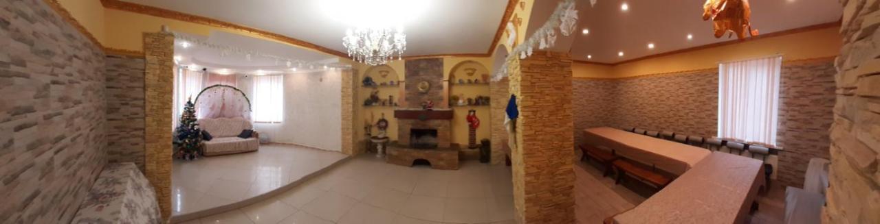 Куренiвський Двiр Kijów Zewnętrze zdjęcie