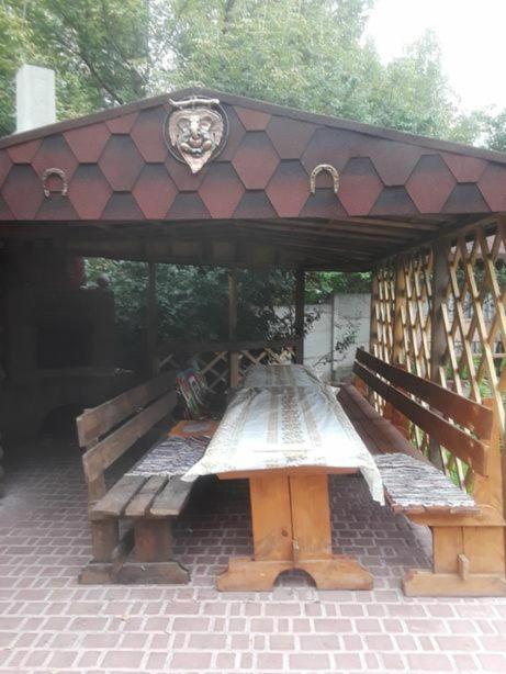 Куренiвський Двiр Kijów Zewnętrze zdjęcie