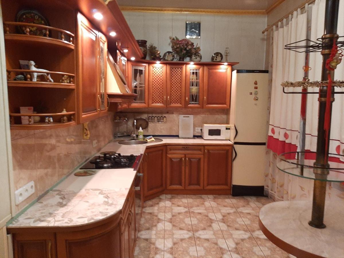 Куренiвський Двiр Kijów Zewnętrze zdjęcie