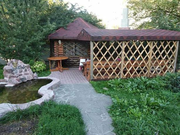 Куренiвський Двiр Kijów Zewnętrze zdjęcie